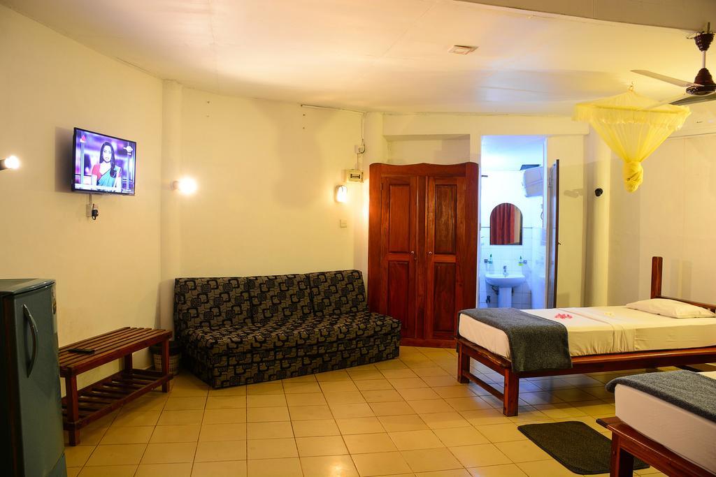 Shanthi Beach Resort Unawatuna Εξωτερικό φωτογραφία