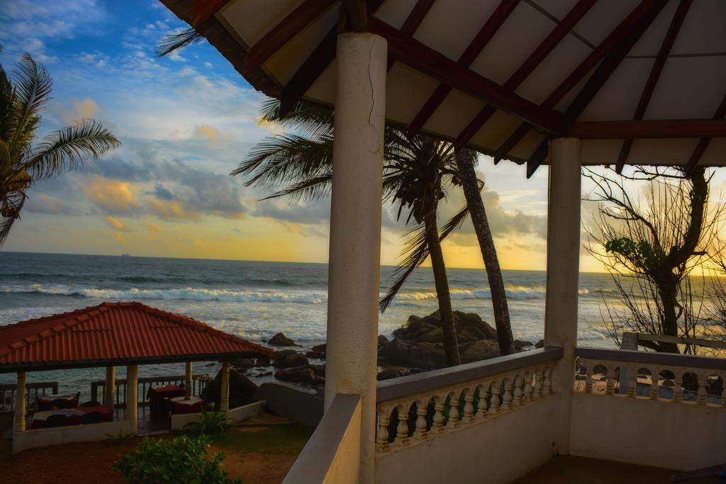 Shanthi Beach Resort Unawatuna Εξωτερικό φωτογραφία